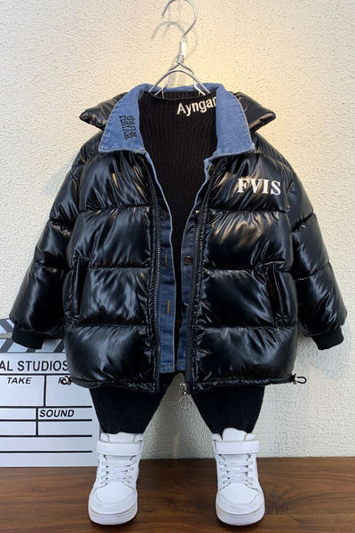 Meleg téli kabát fiúknak farmer darabokkal