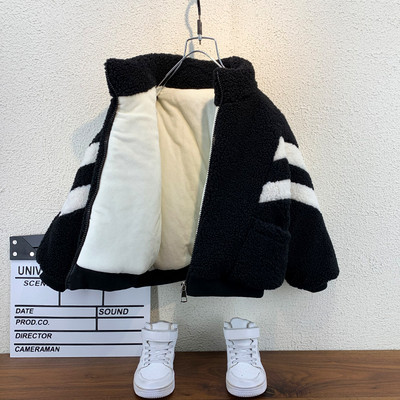 Embleemiga laste sulejope poistele