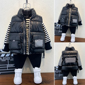 Meleg gyerekmellény nagy zsebekkel fiúknak