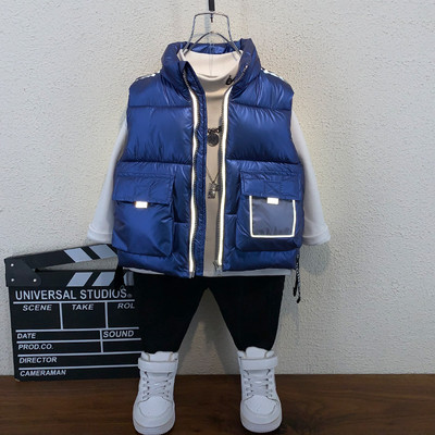 Meleg gyerekmellény nagy zsebekkel fiúknak