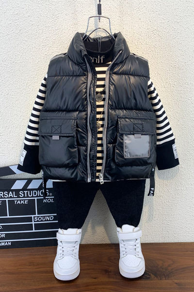 Meleg gyerekmellény nagy zsebekkel fiúknak