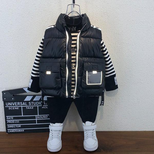 Meleg gyerekmellény nagy zsebekkel fiúknak