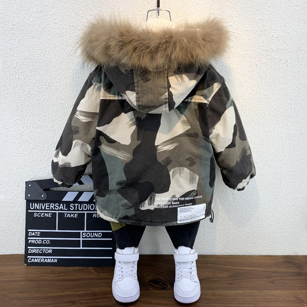 Gyermek terepszínű kabát kapucnival