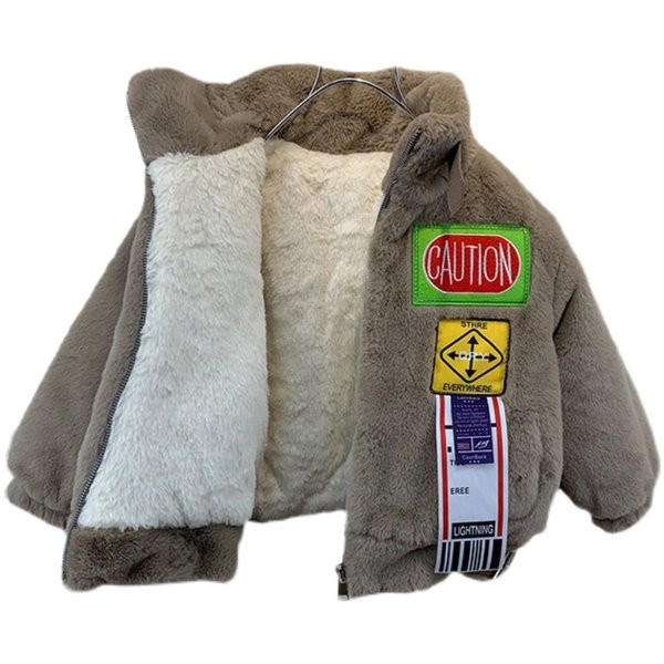 Téli fiú kabát meleg béléssel és emblémával