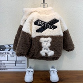 Gyerek kabát hímzéssel és cipzárral