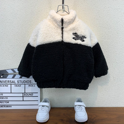 Gyerek kabát hímzéssel és cipzárral