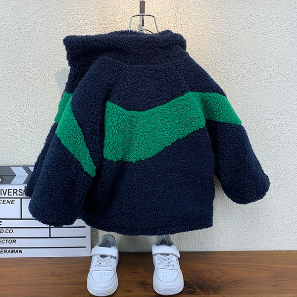 Gyermek tollkabát új modell zsebekkel fiúknak