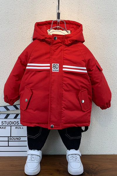 Spordi- ja igapäevane kapuutsiga laste jope