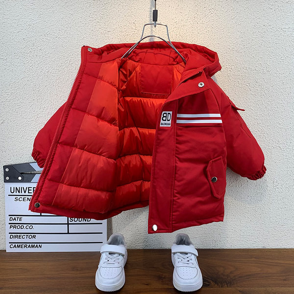 Spordi- ja igapäevane kapuutsiga laste jope