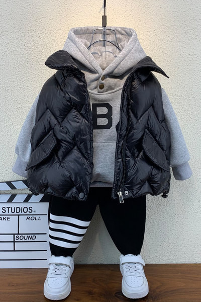 Steppelt gyerekmellény fiúknak magas gallérral