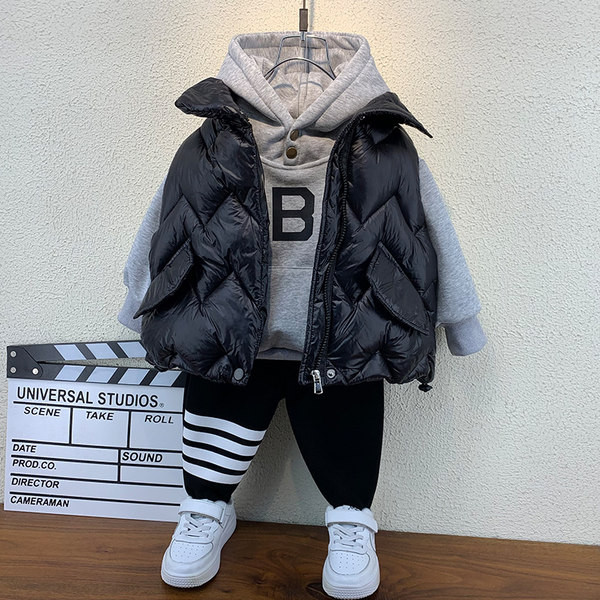 Steppelt gyerekmellény fiúknak magas gallérral