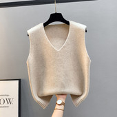 Kötött női mellény vékony kötésből, spitz nyakkivágással