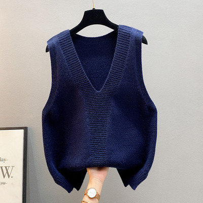 Kötött mellény vékony kötésből, spitz nyakkivágással