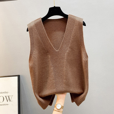 Kötött mellény vékony kötésből, spitz nyakkivágással