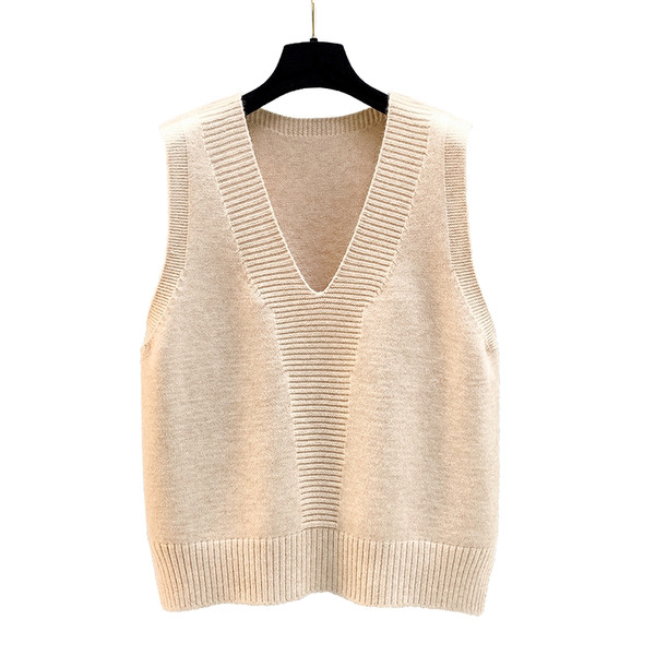 Kötött mellény vékony kötésből, spitz nyakkivágással
