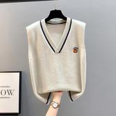 Γιλέκο φθινοπώρου-χειμώνα από λεπτό πλέξιμο με λαιμόκοψη