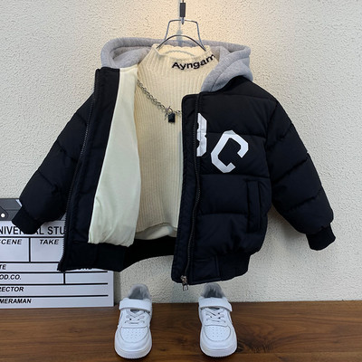 Alkalmi gyerekkabát kapucnival és felirattal