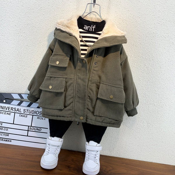 Sooja voodri ja taskutega laste jope poistele