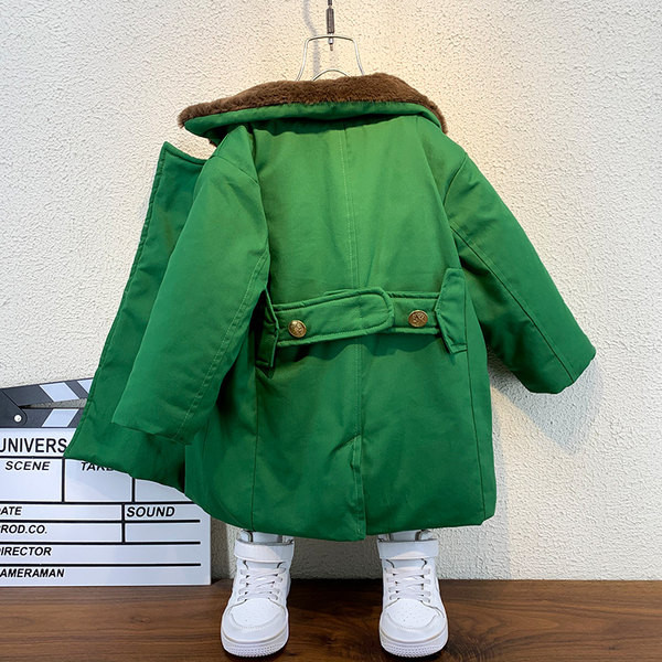 Gyermek téli kabát poláros béléssel és gombos rögzítéssel