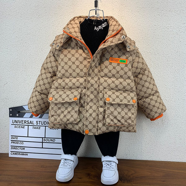 Téli gyerek melegítő kapucnival és zsebekkel fiúknak