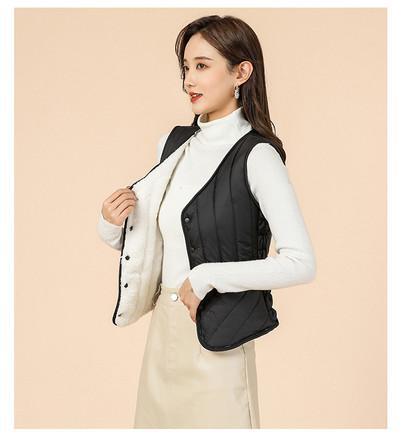 Alkalmi női mellény gombokkal és V-nyakkal