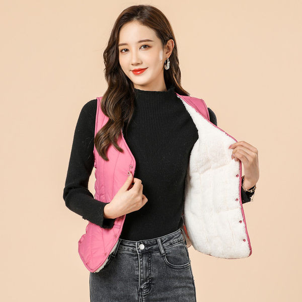 Alkalmi női mellény gombokkal és V-nyakkal