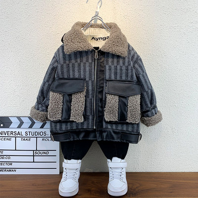 Új modell gyerekkabát meleg béléssel és zsebekkel