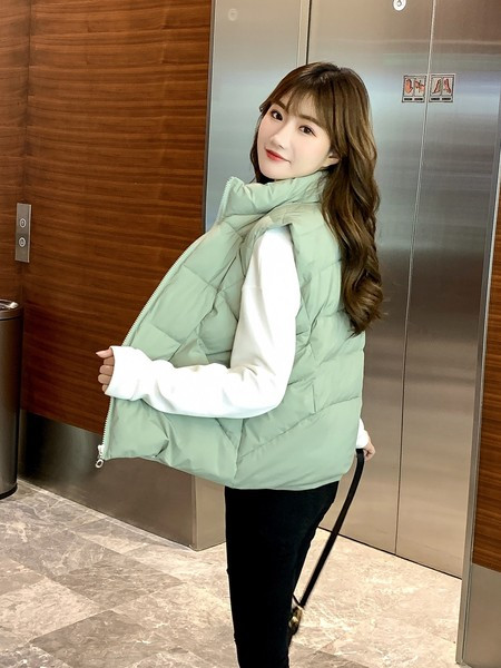 Χειμερινό κλασικό γιλέκο με ψηλό γιακά