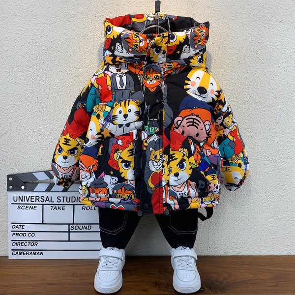 Új modell gyerekkabát színes rátéttel és kapucnival fiúknak