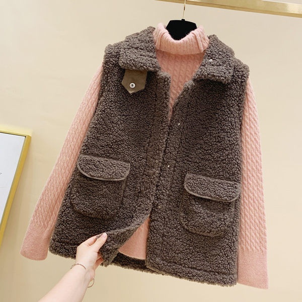 Modern pehelymellény zsebekkel