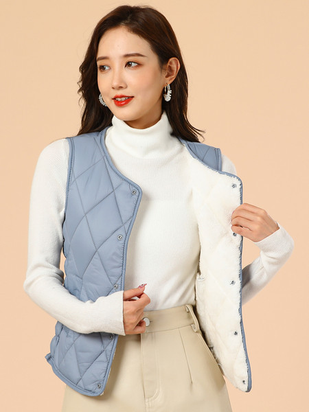 Testre szabott pamutmellény gombokkal és meleg béléssel