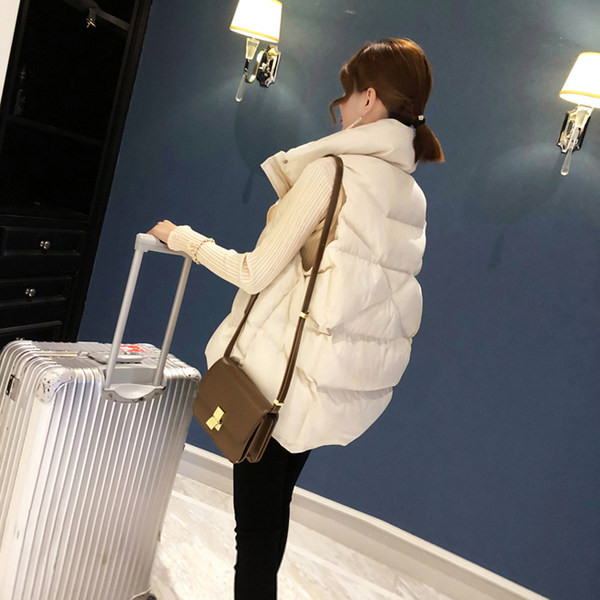 Plata veste ar augstu apkakli un pogām