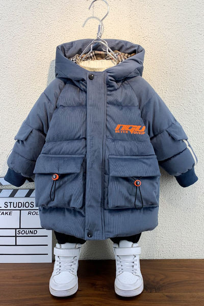 Gyermek téli kabát fekete és szürke színben