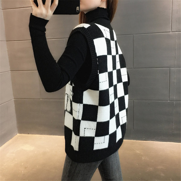 Γυναικείο πλεκτό γιλέκο με λαιμόκοψη spitz - διαφορετικά χρώματα