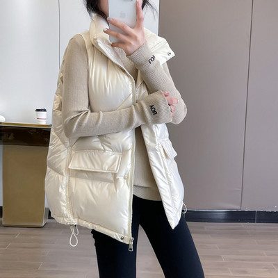 Meleg női mellény nagy zsebekkel és nyakkendőkkel