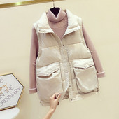 Téli mellény zsebekkel és gombokkal - nőknek