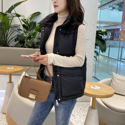 Új modell mellény magas gallérral és zsebekkel