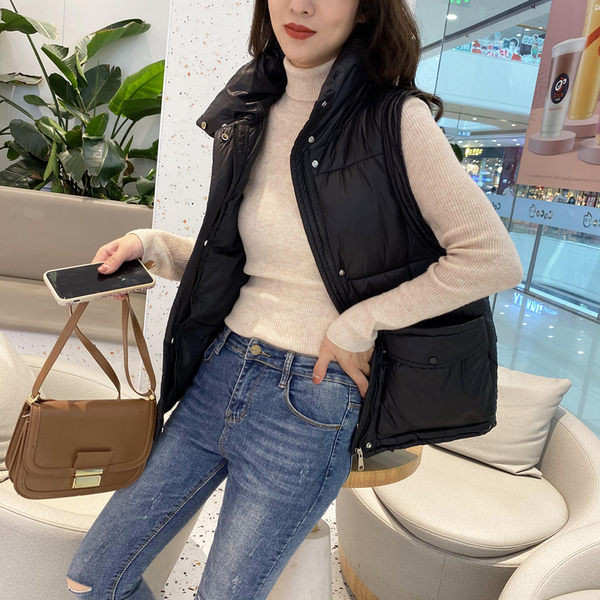 Új modell mellény magas gallérral és zsebekkel