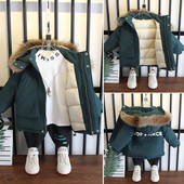 Gyerek téli kabát kapucnival és felirattal, vastag béléssel