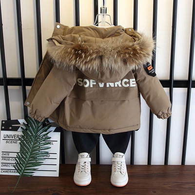 Gyerek téli kabát kapucnival és felirattal, vastag béléssel