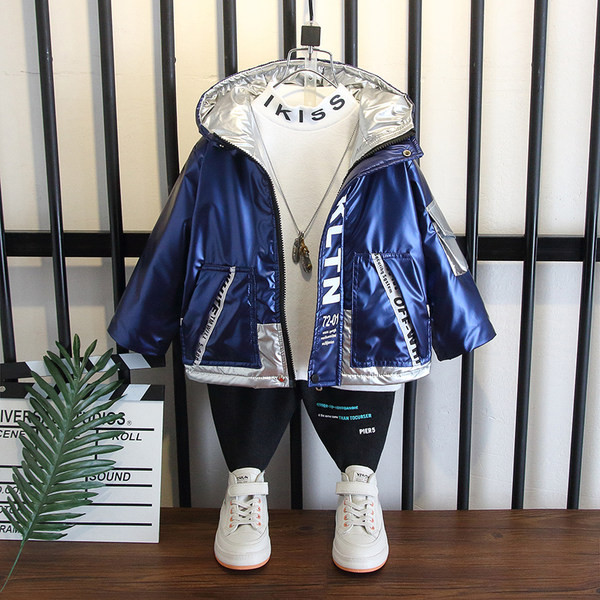 Särava efekti ja kirjadega talvine soojendus poistele