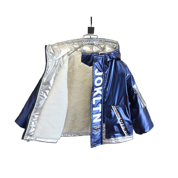 Särava efekti ja kirjadega talvine soojendus poistele