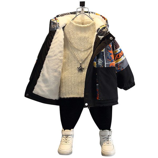 Värvilise aplikatsiooni ja sooja voodriga laste jope