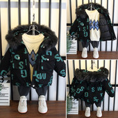 Moodne laste jope suletikuga kapuutsiga