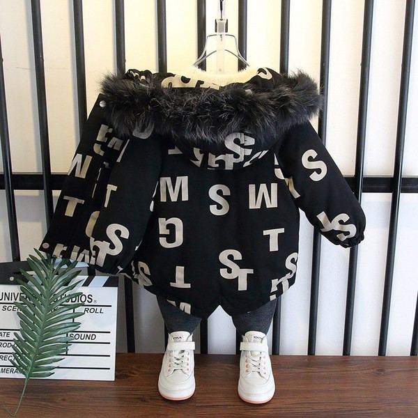 Moodne laste jope suletikuga kapuutsiga