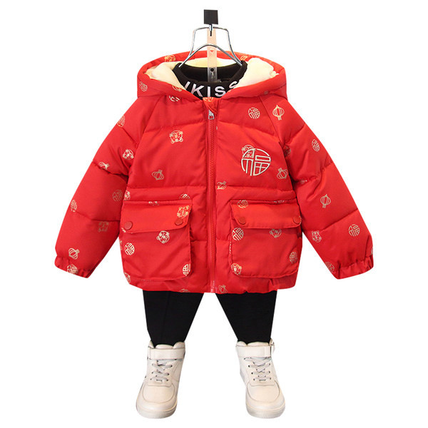 Piros gyerekdzseki rátéttel és meleg béléssel