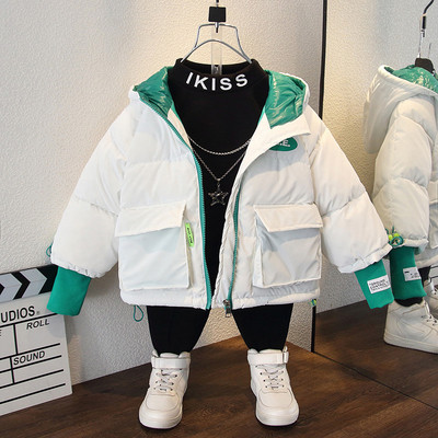 Gyermek meleg kabát fiúknak kapucnival és zsebekkel