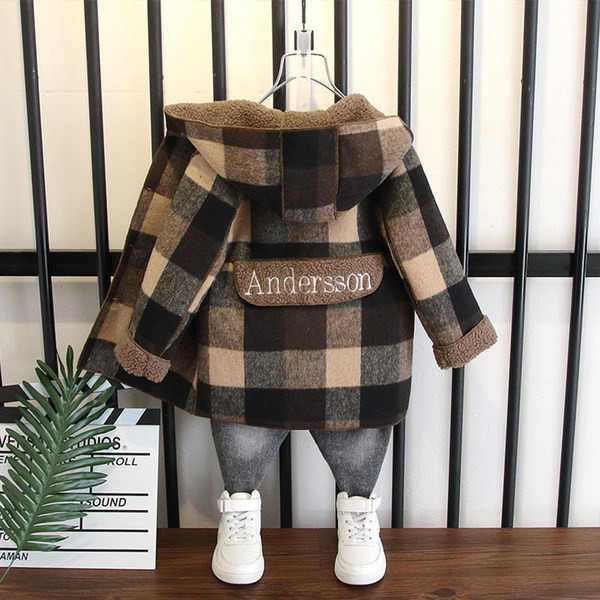 Gyermek kockás kabát meleg béléssel és kapucnival