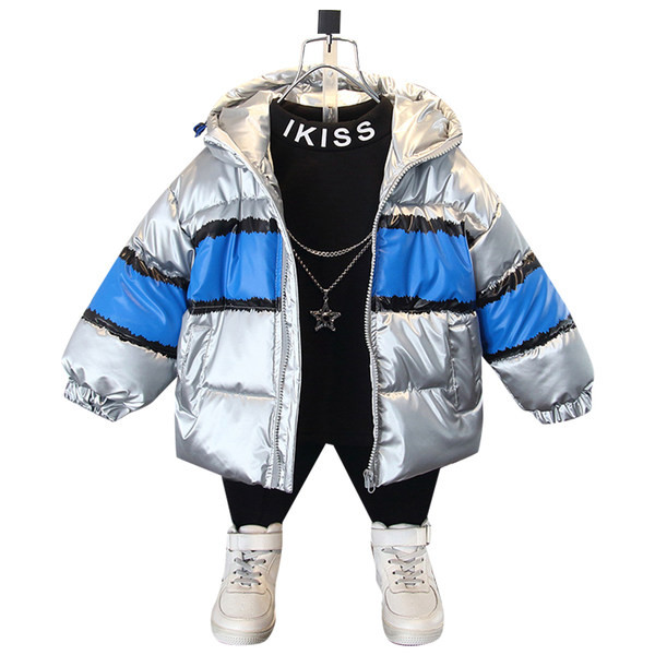 Tõmbluku ja kapuutsiga talvine lastejope valge ja halli värviga