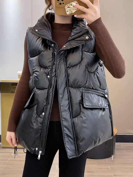 Női mellény magas gallérral és nyakkendővel - három színben